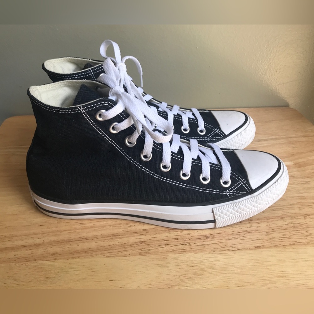 Converse Unisex Chuck Taylor All Star Hi Top Size: US Men 6.5 Women 8.5 EUR 39.5